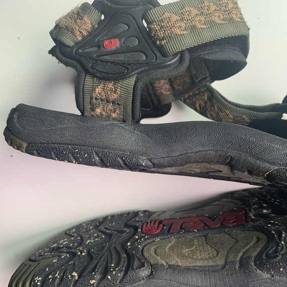 Teva Men’s Adjustable Rugged Sandals with Earthy Pattern Size 10 - Picture 3 of 12